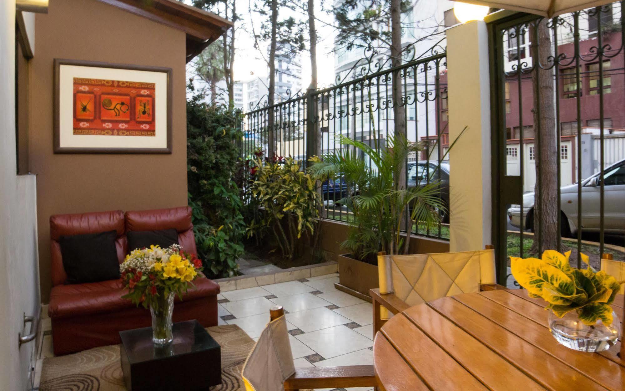 El Faro Inn Lima Exterior photo